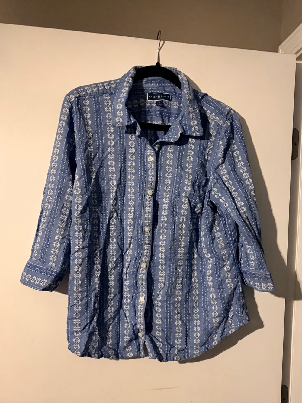 3/$17 Karen Scott Blue Floral Button-Down Shirt
